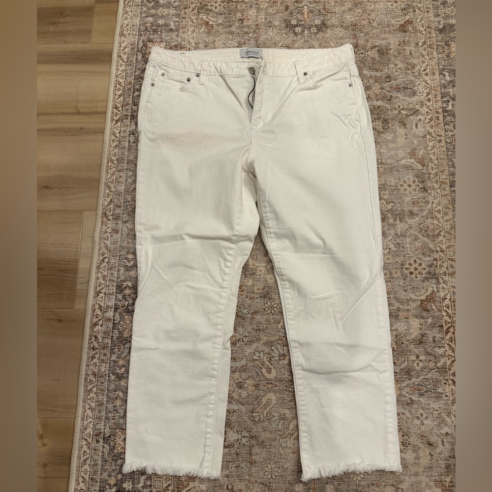 Crown and Ivy Women's White Jeans- 16